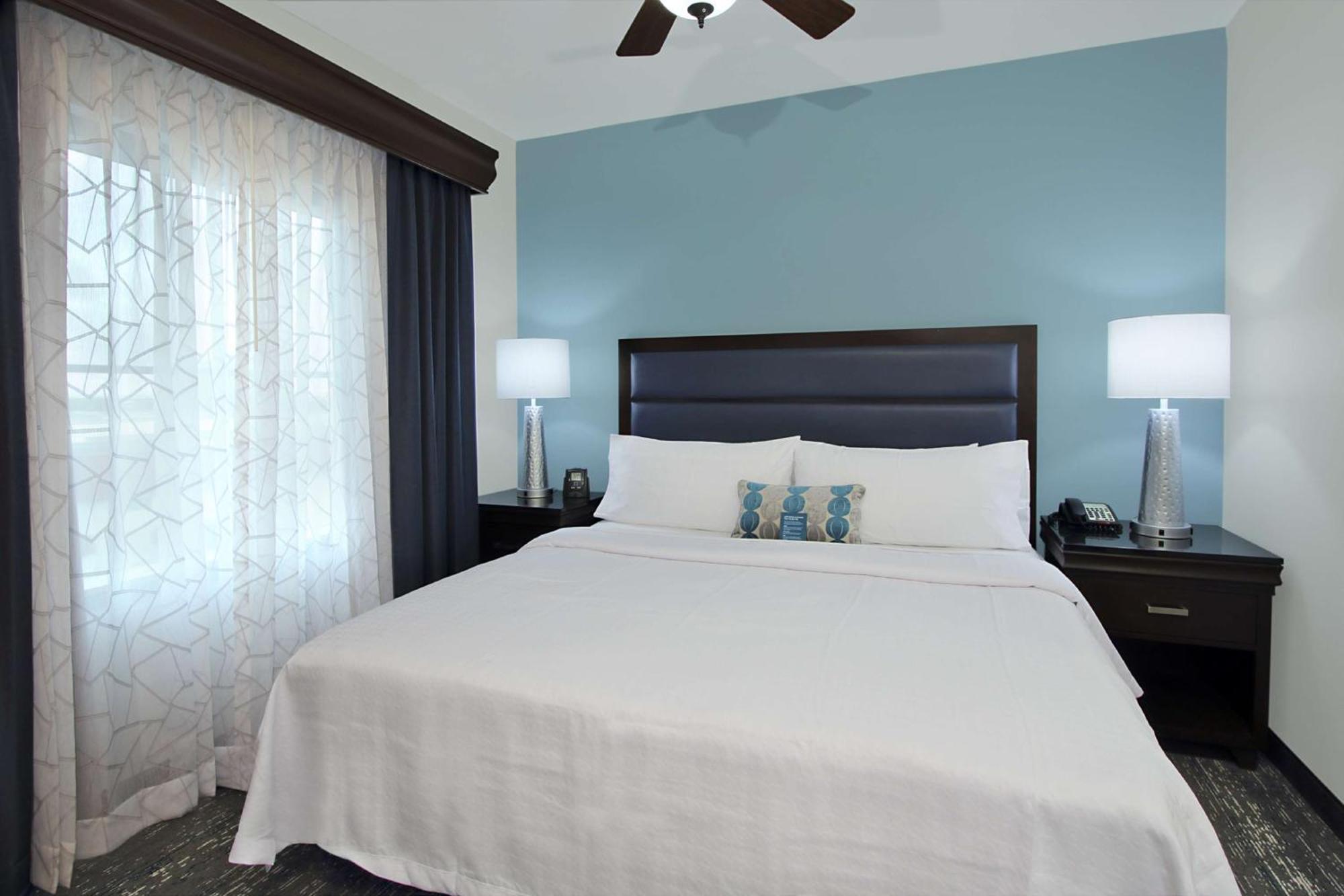 Homewood By Hilton Miami - Airport West Hotel 3*