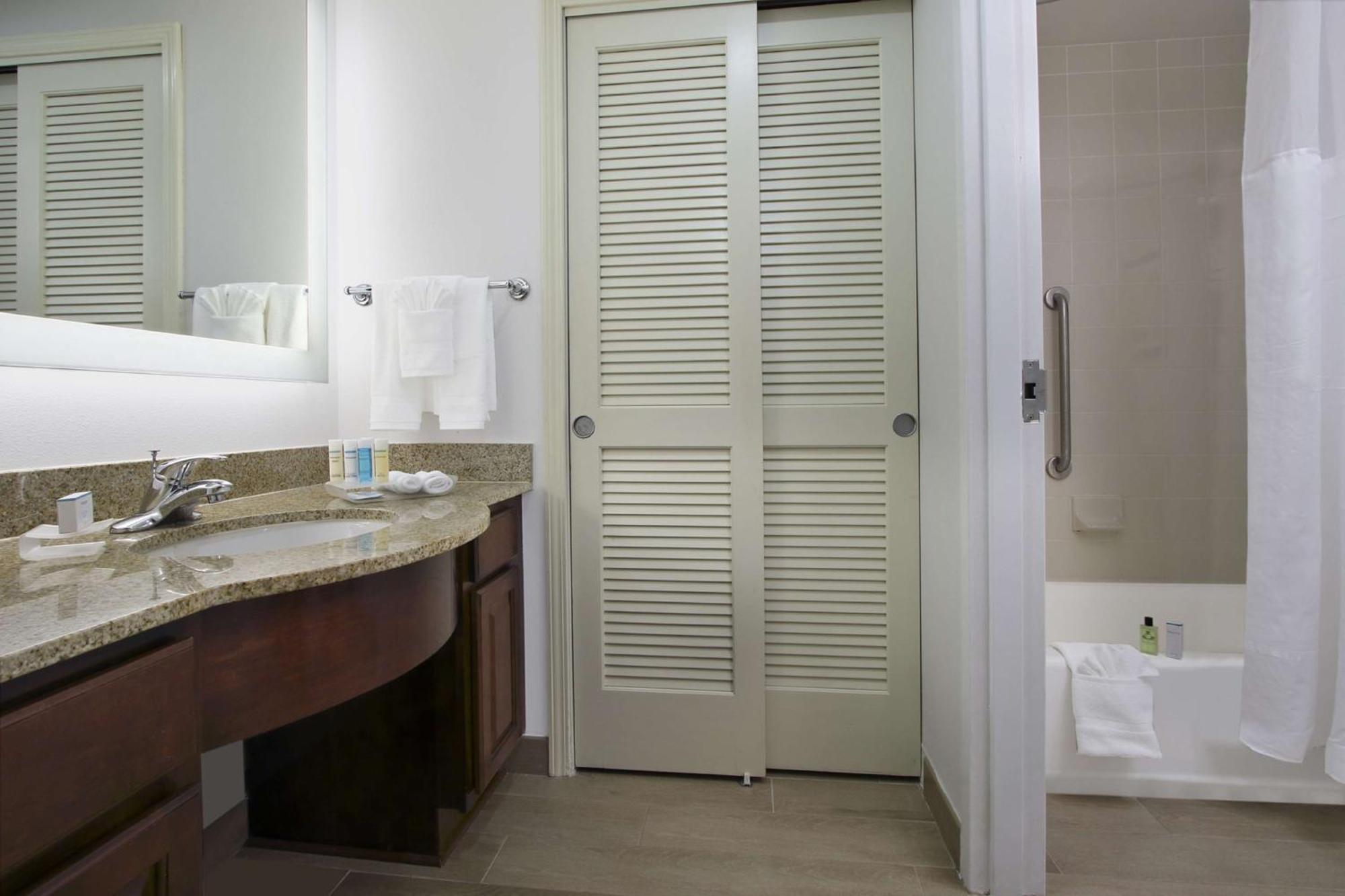 Homewood By Hilton Miami - Airport West 3*